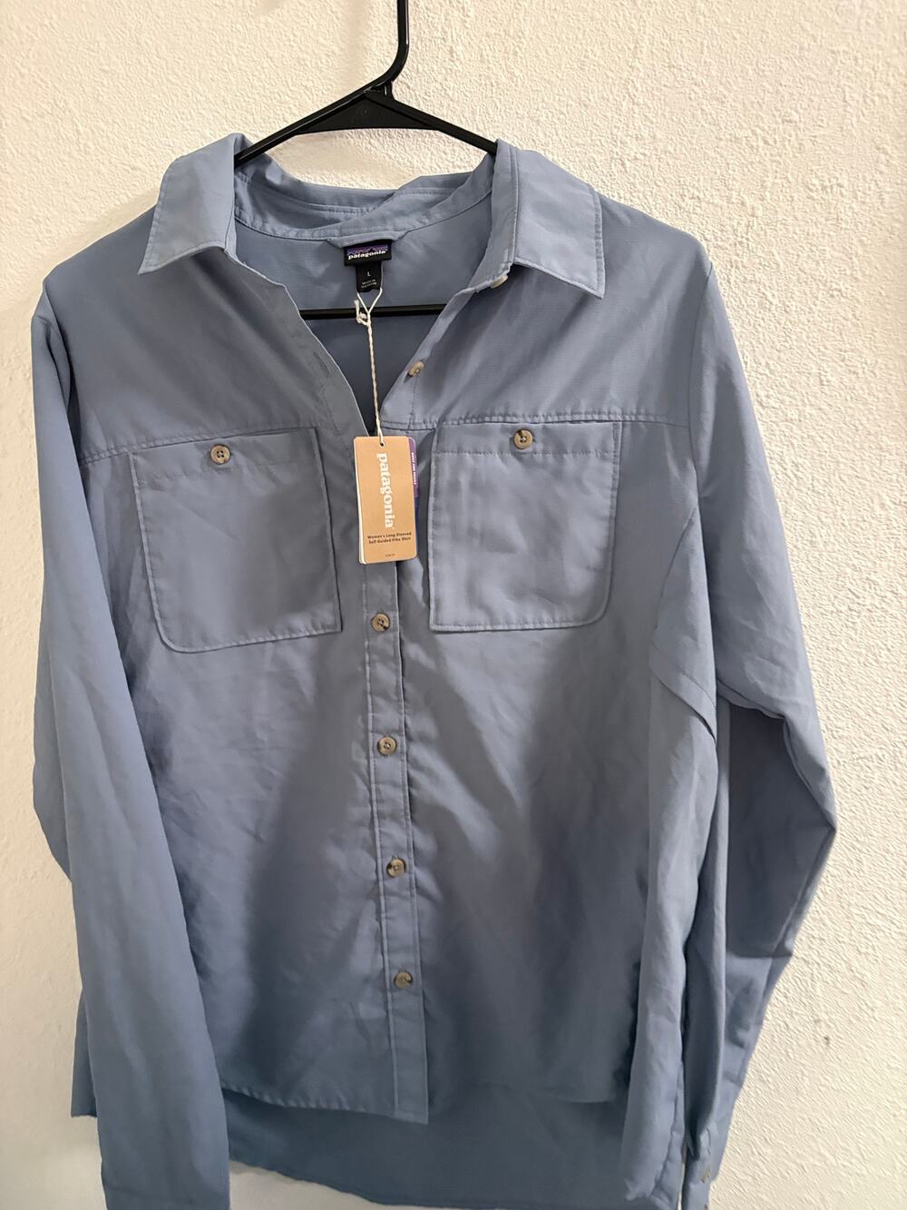 Patagonia blue button-up — New with tags L